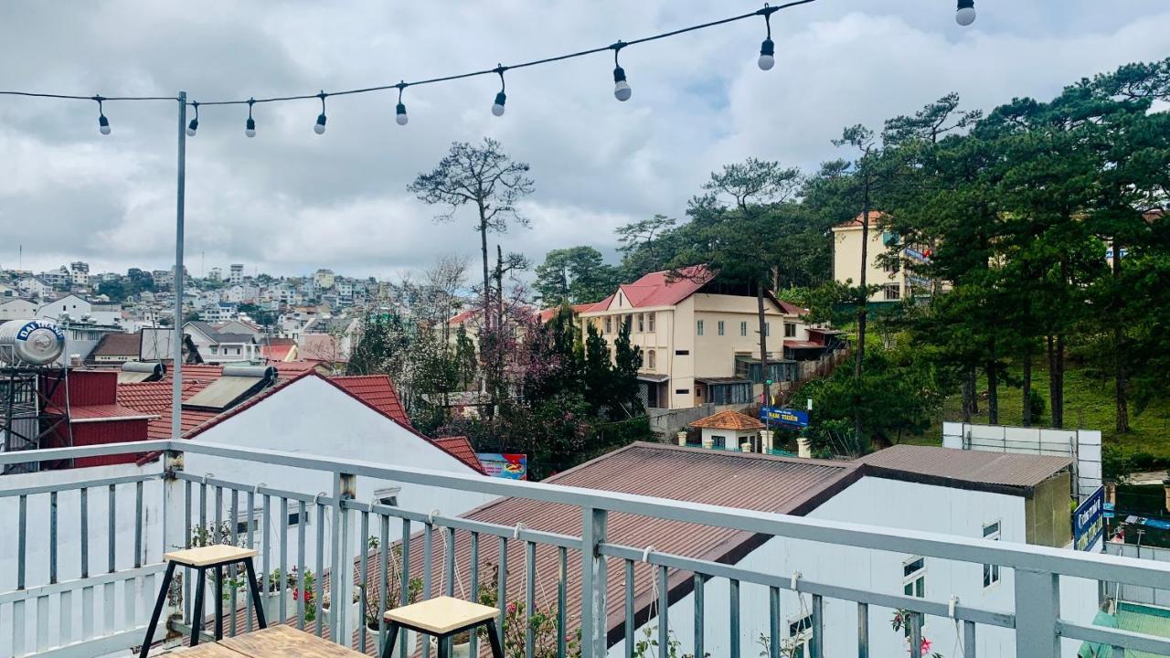 Dalat Stream Hotel-Khach San Dep Da Lat Exterior photo