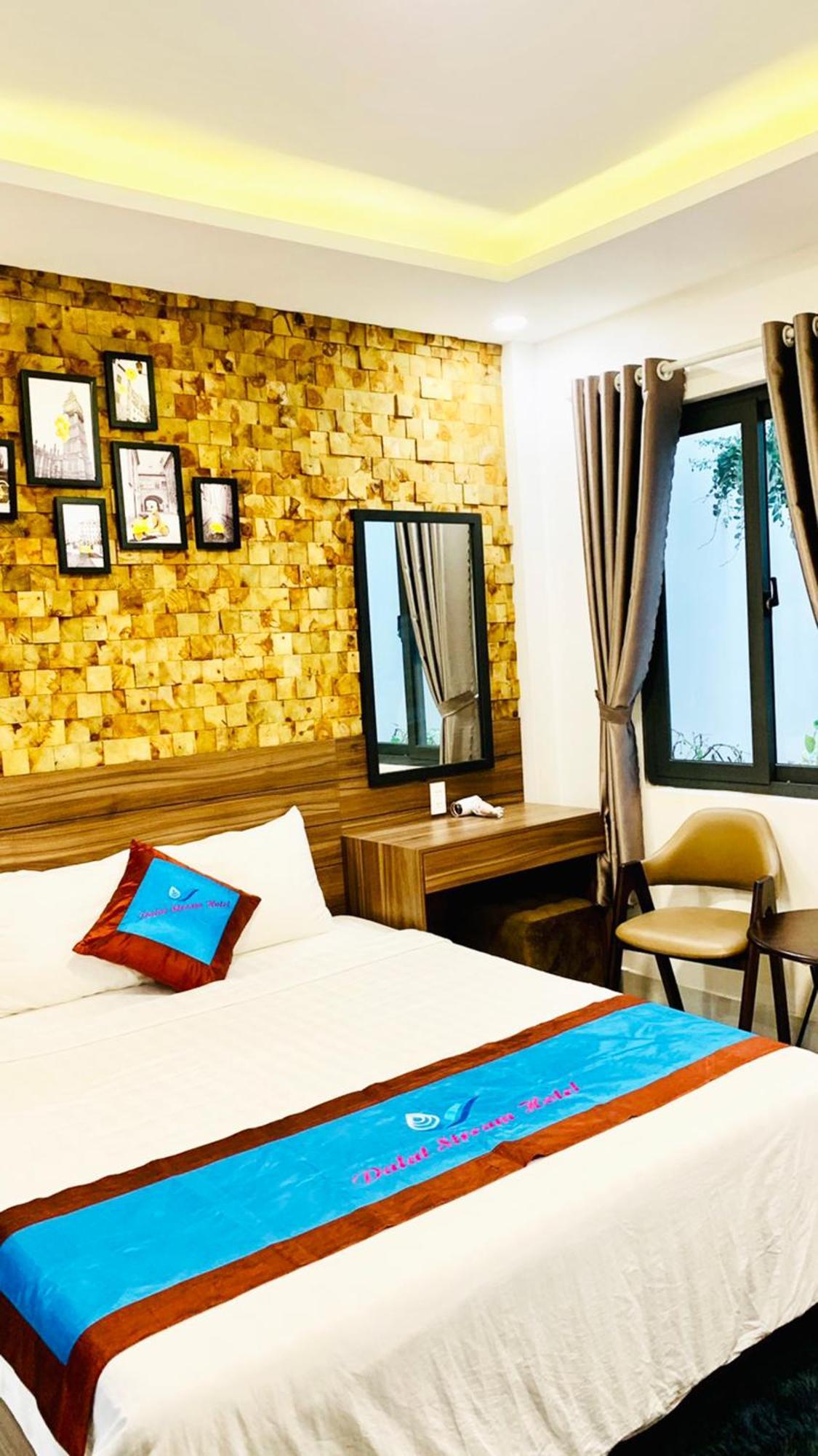 Dalat Stream Hotel-Khach San Dep Da Lat Exterior photo